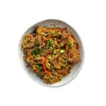 نودلز البيض مع اللحم